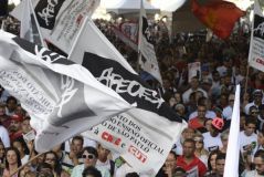 Passeata da Assembleia Estadual 02/Abril - A Greve continua!