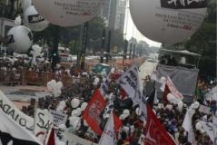 Assembleia dia 17/04 - A GREVE CONTINUA !