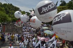 Assembleia e ato contra a bagunça da S.E.E.