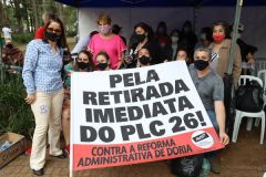 Ato unificado dos servidores contra o PLC 26 - 13/10 - Alesp